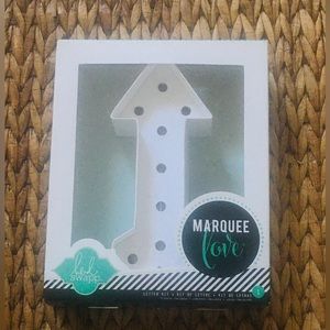 🔴2/$10 NEW Marquee Love letter kit by Heidi Swapp Arrow